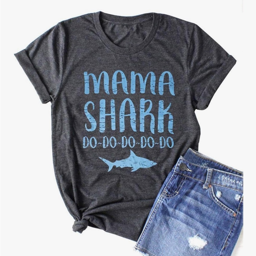 Mama Shark Graphic Tee